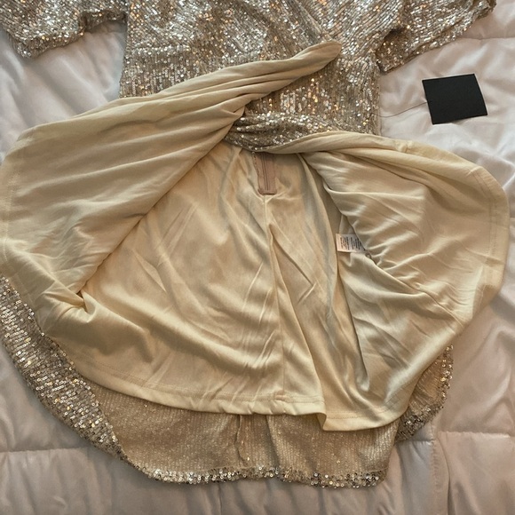 Lulu's Size Large Gold Sequin Faux Wrap Short Sleeve Mini Party Dress New w/tag - Picture 10 of 15